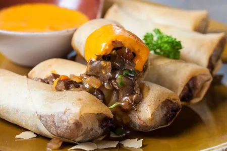 Tequeños Limeños de lomo saltado (6 unidades)